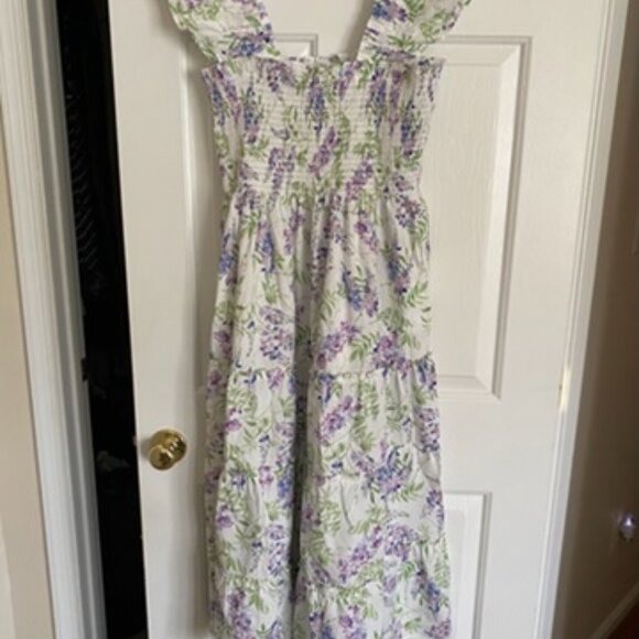 Hill House Home The Ellie Nap Dress Wisteria Large EUC White Floral Smocked - Picture 4 of 12